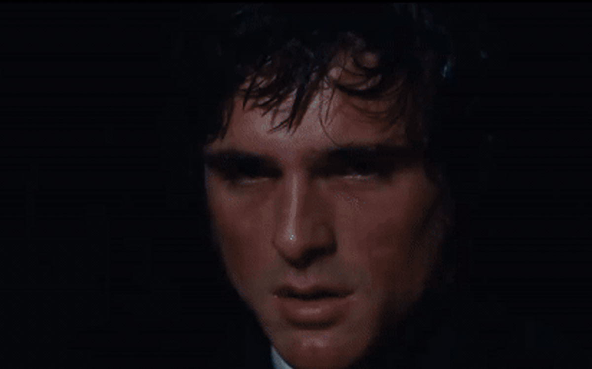 Margot Robbie, Jacob Elordi nóng bỏng và quyến rũ trong trailer Đồi gió hú