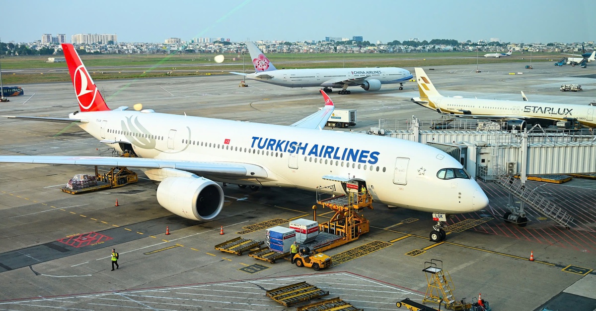 Nhiều hãng bay quốc tế tăng tốc vào Việt Nam, chuẩn dịch vụ được nâng lên ra sao?