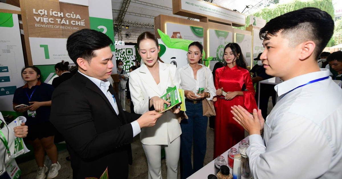 Đặt xe Xanh SM đến Ngày hội Việt Nam Xanh 2025, ưu đãi tới 15%