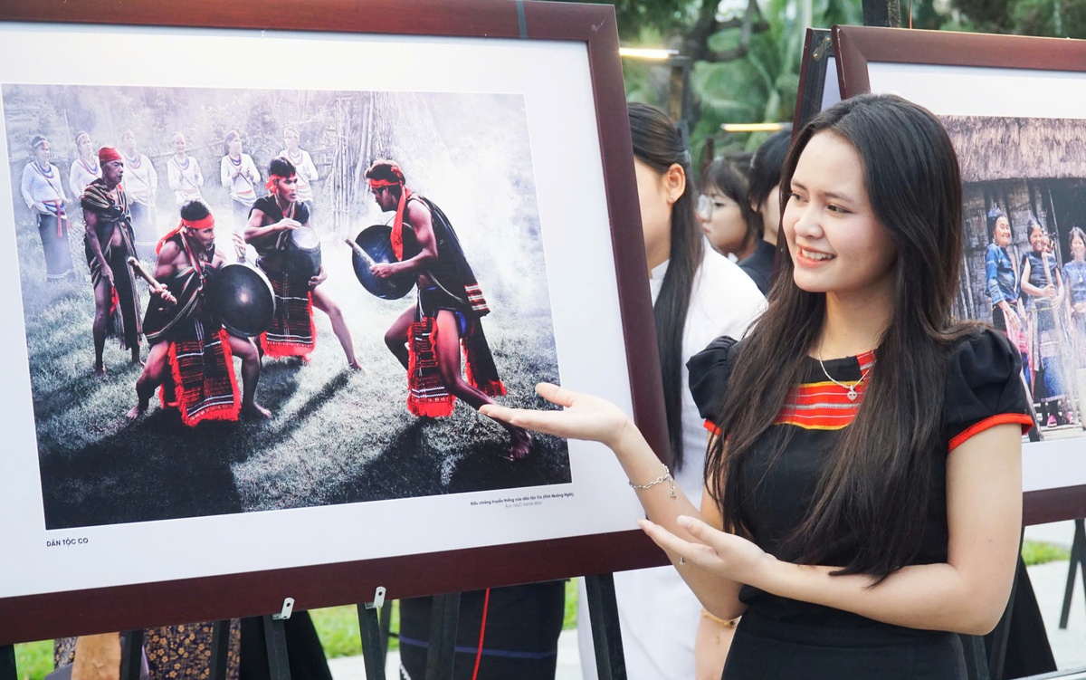 Ngắm sắc màu 54 dân tộc Việt Nam qua ảnh