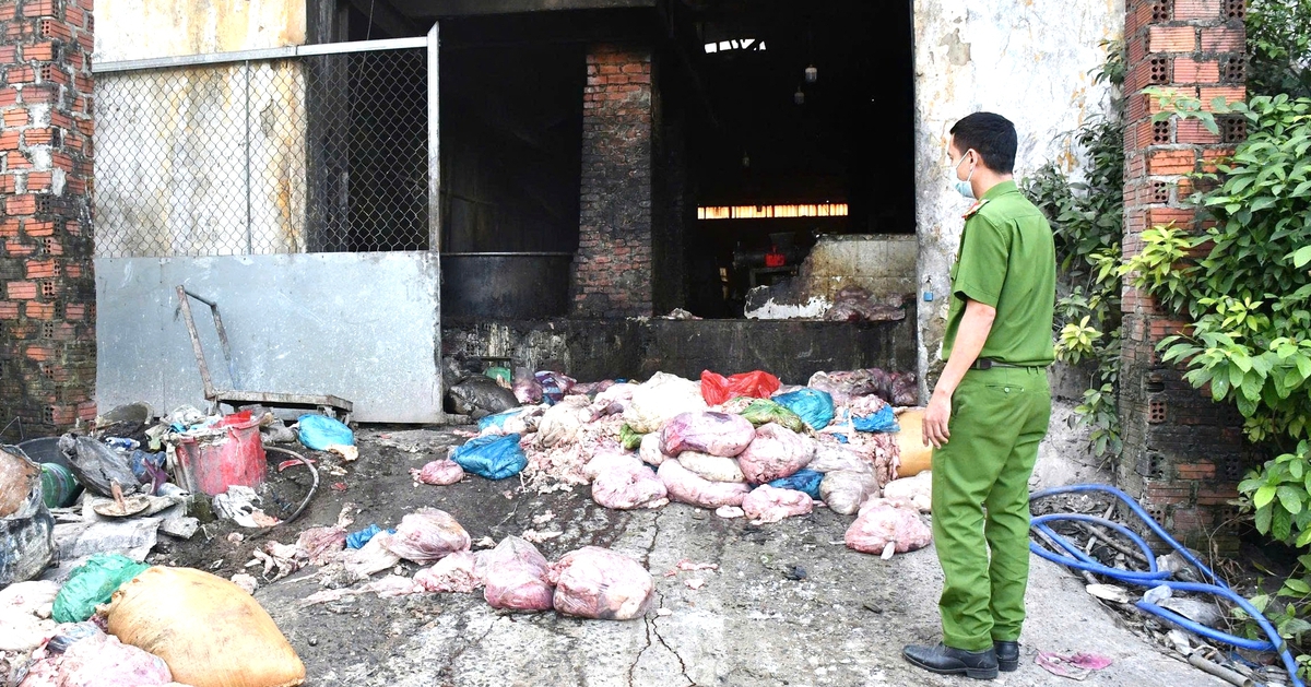 Phát hiện cơ sở chế biến mỡ động vật trái phép nằm trong khu vực nghĩa trang