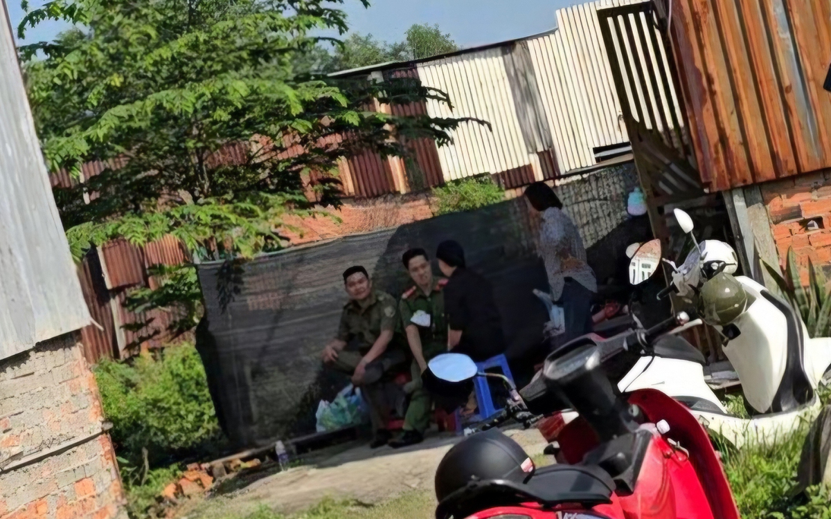 Bắt giữ kẻ sát hại hàng xóm, cướp vàng rồi lấy tấm bạt quấn thi thể giấu sau hè