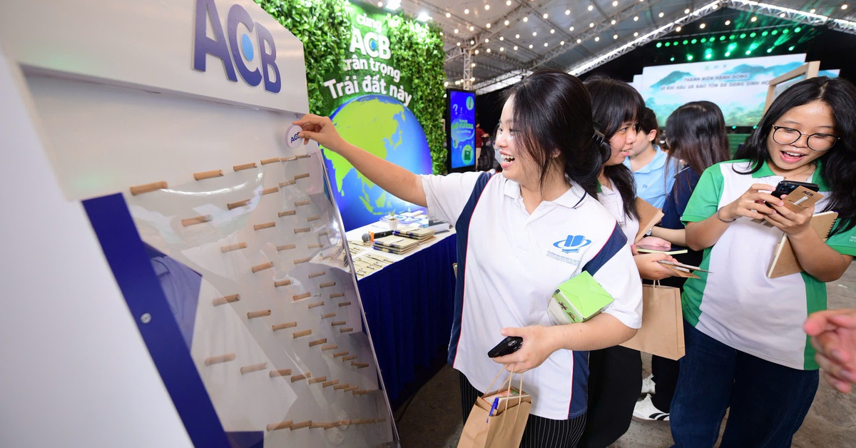 Độc đáo bút chì hạt mầm, túi tái chế từ lưới đánh cá tại Ngày hội Việt Nam Xanh 2025