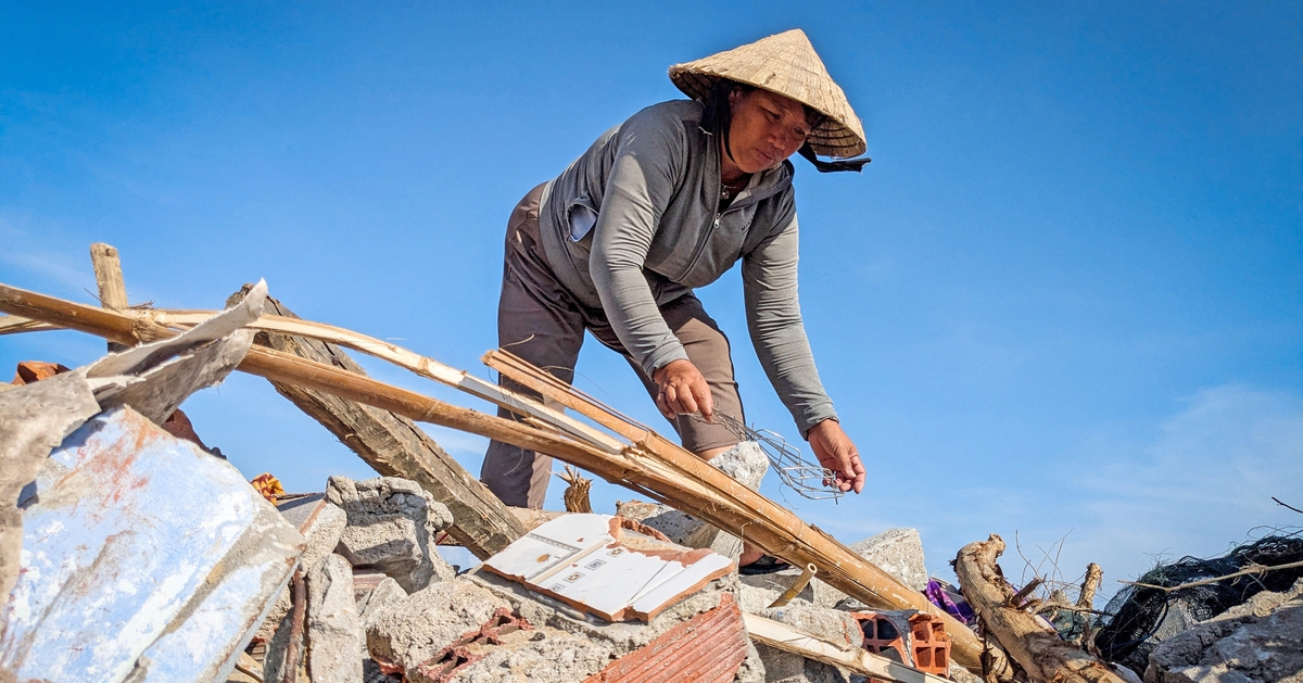 Tái thiết những ngôi làng đầu sóng gió vừa bị bão Kalmaegi quét qua