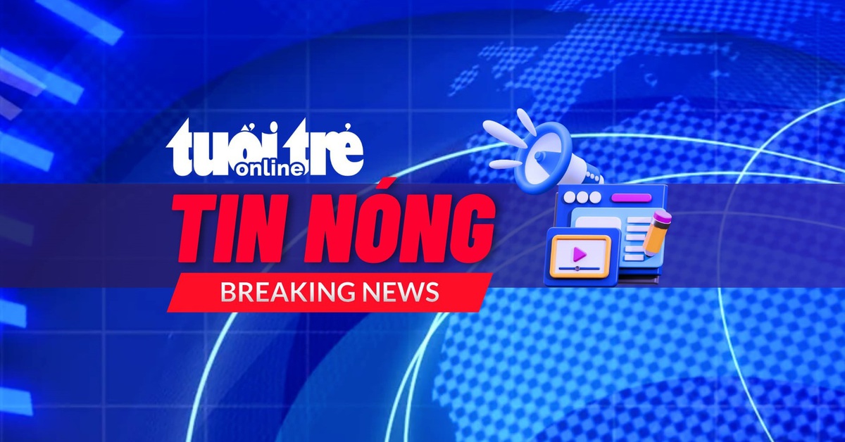 Sạt lở trên đèo Khánh Sơn vùi lấp lán trại có 10 người, 7 người thoát nạn