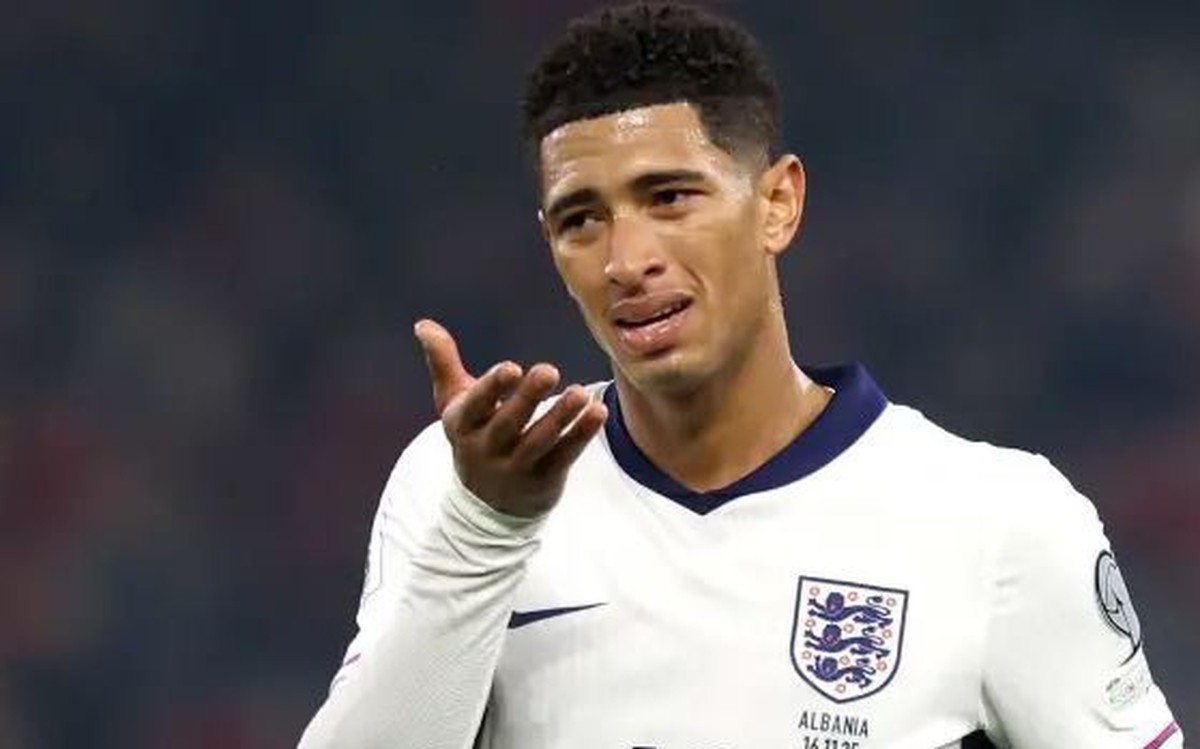 Cáu kỉnh khi bị thay ra, Bellingham bị HLV tuyển Anh Tuchel dằn mặt