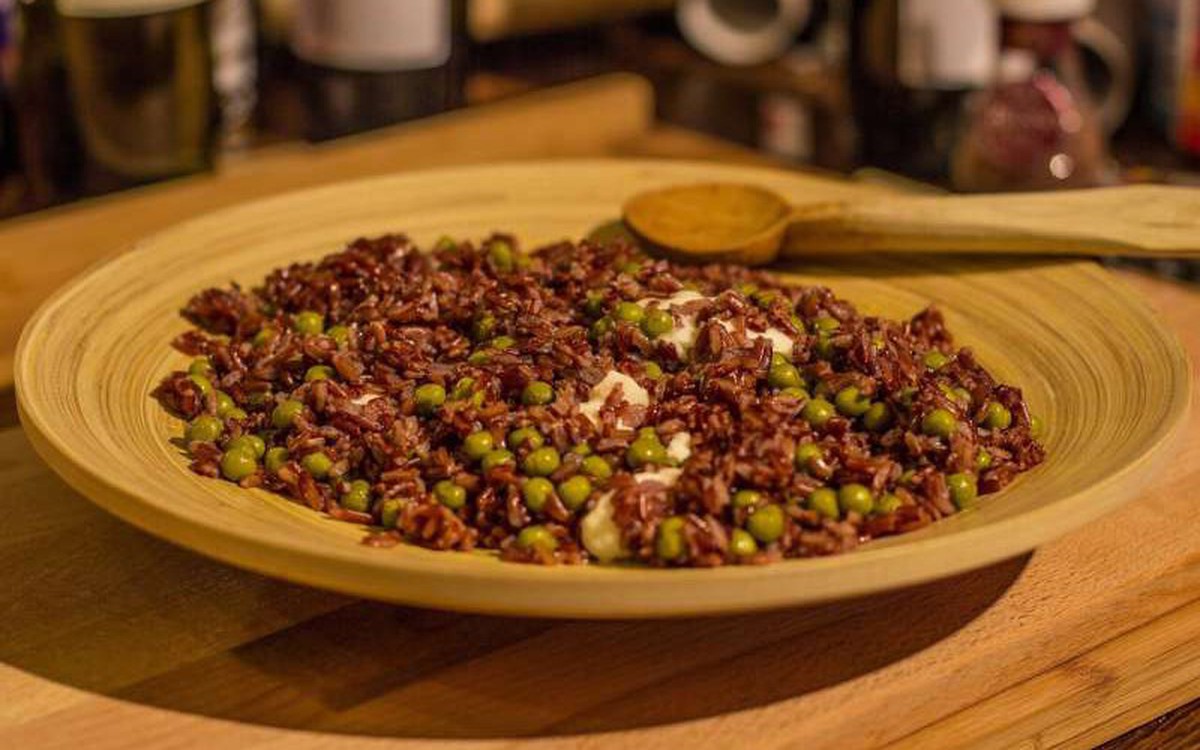 Sốc: Phát hiện đĩa 'thân thiện môi trường' rò rỉ hóa chất độc hại vào thức ăn