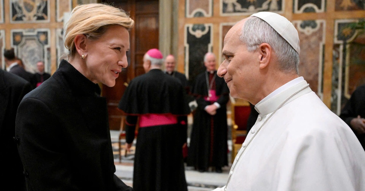 Giáo hoàng gặp các sao Hollywood, cảnh báo sự suy giảm phòng vé