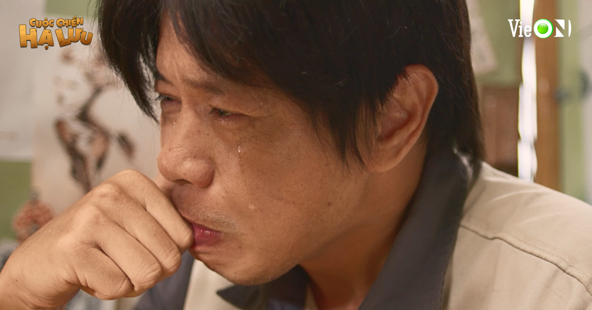 Thái Hòa rơi nước mắt đóng cảnh nghèo hèn trong Cuộc chiến hạ lưu