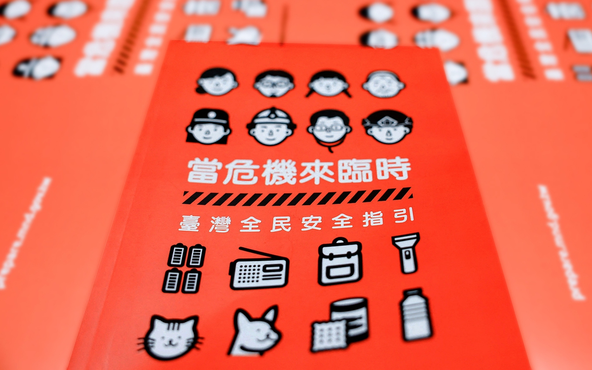 Đài Loan phát sổ tay hướng dẫn sinh tồn nếu bị Trung Quốc tấn công cho 23 triệu dân
