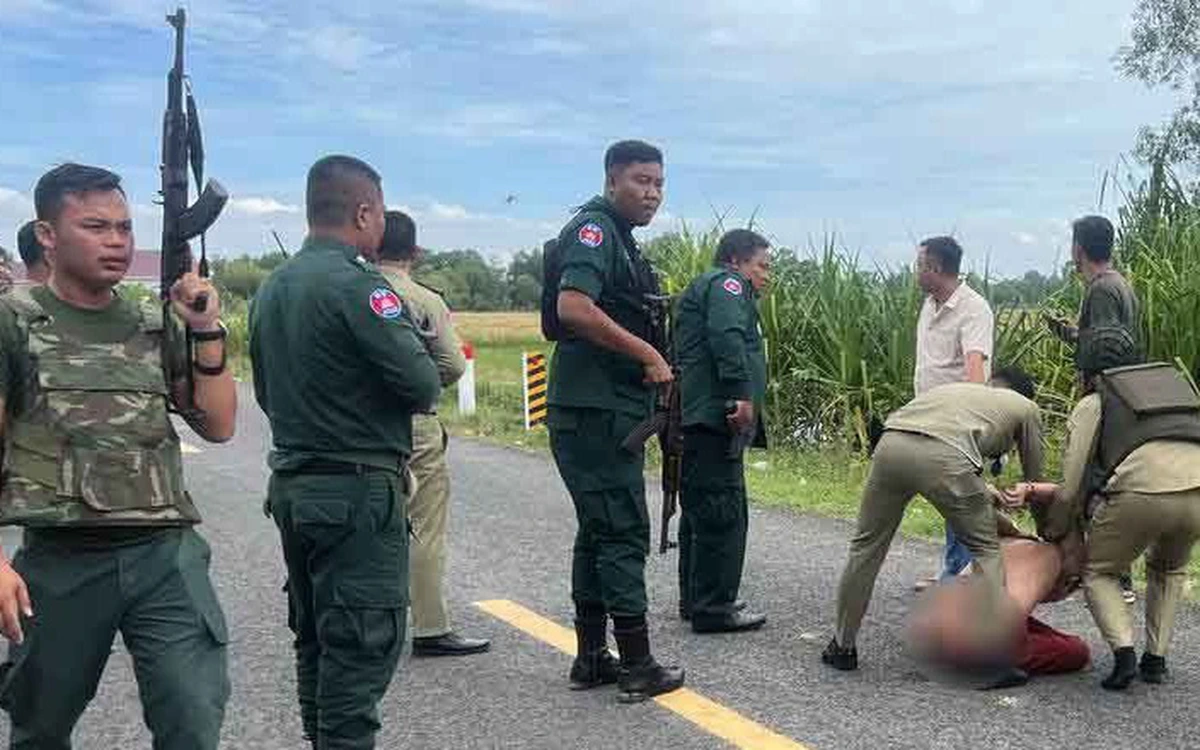Vụ dùng súng tẩu thoát táo tợn giữa sân tòa án ở Campuchia: Đã bắt được 5 phạm nhân và nữ đồng phạm