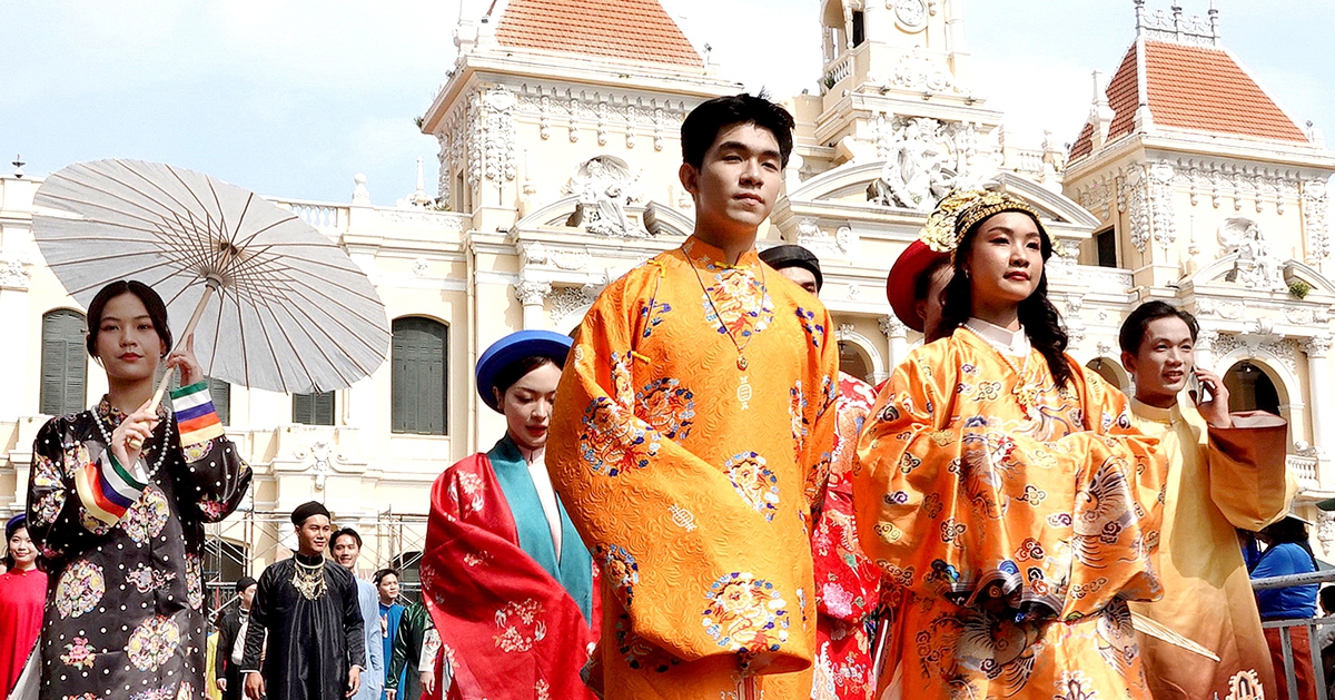 Phát triển văn hóa và quyền lợi công dân