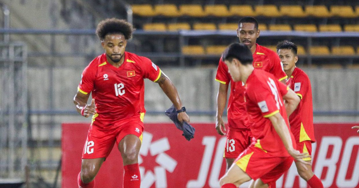 Tuyển Việt Nam tập buổi cuối, Xuân Son sẵn sàng ra sân đấu với đội Lào