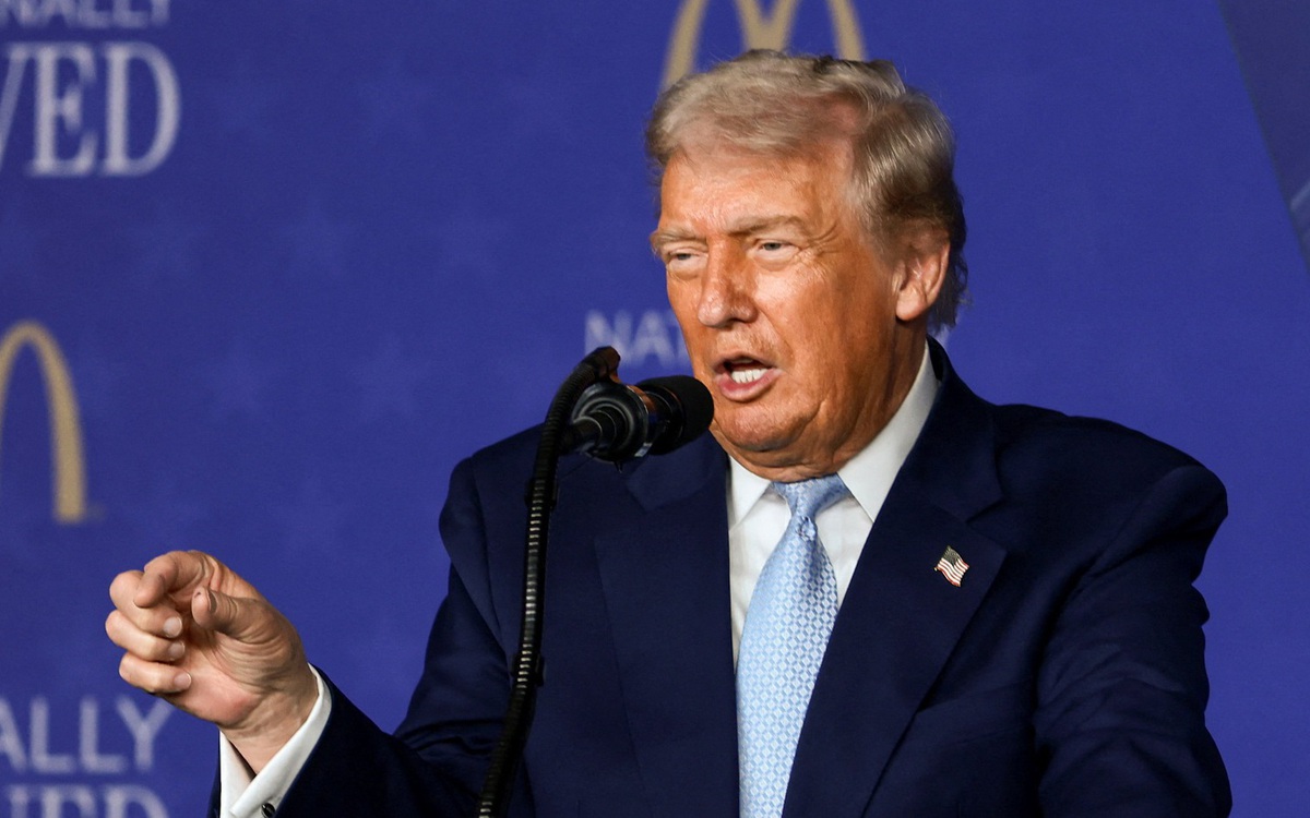 Khảo sát mới nhất: Tỉ lệ ủng hộ ông Trump xuống thấp