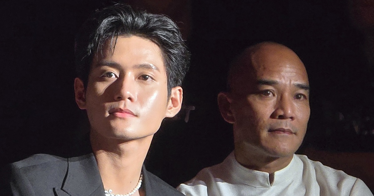 Đình Khang 'Mưa đỏ' lo lắng cho cha mẹ đang kẹt trong mưa lũ miền Trung