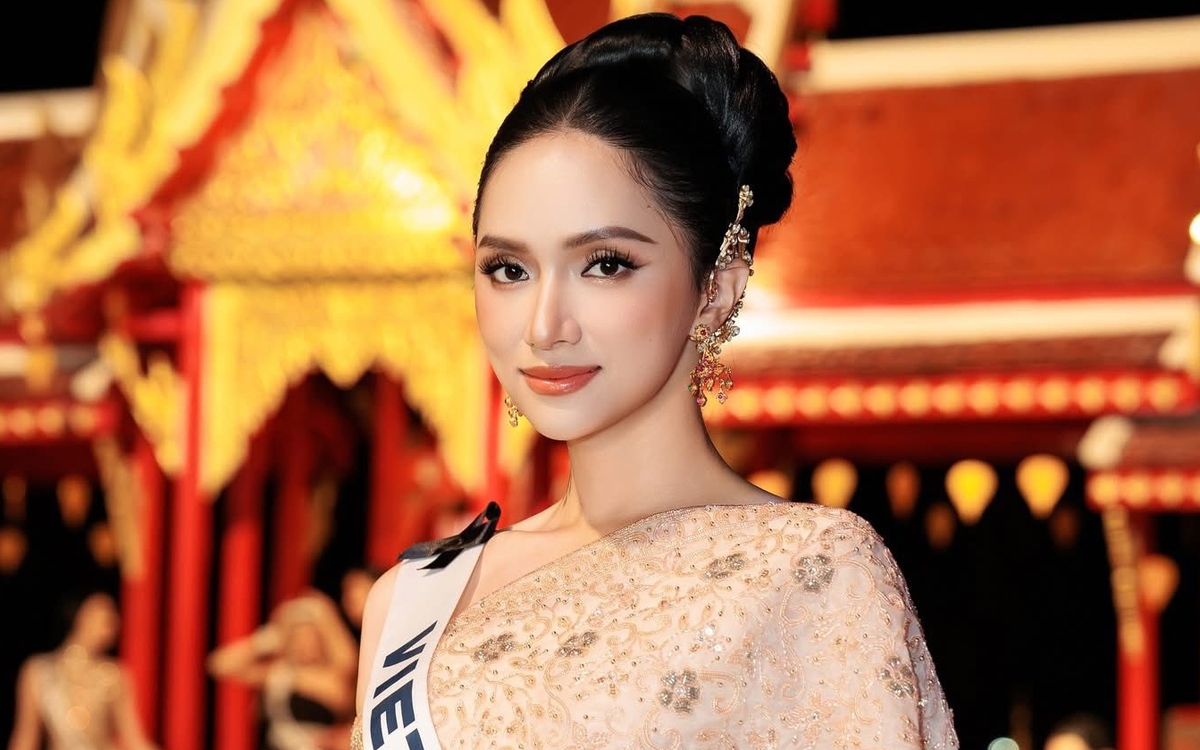 Hương Giang có thành tích đầu tiên trước bán kết Miss Universe