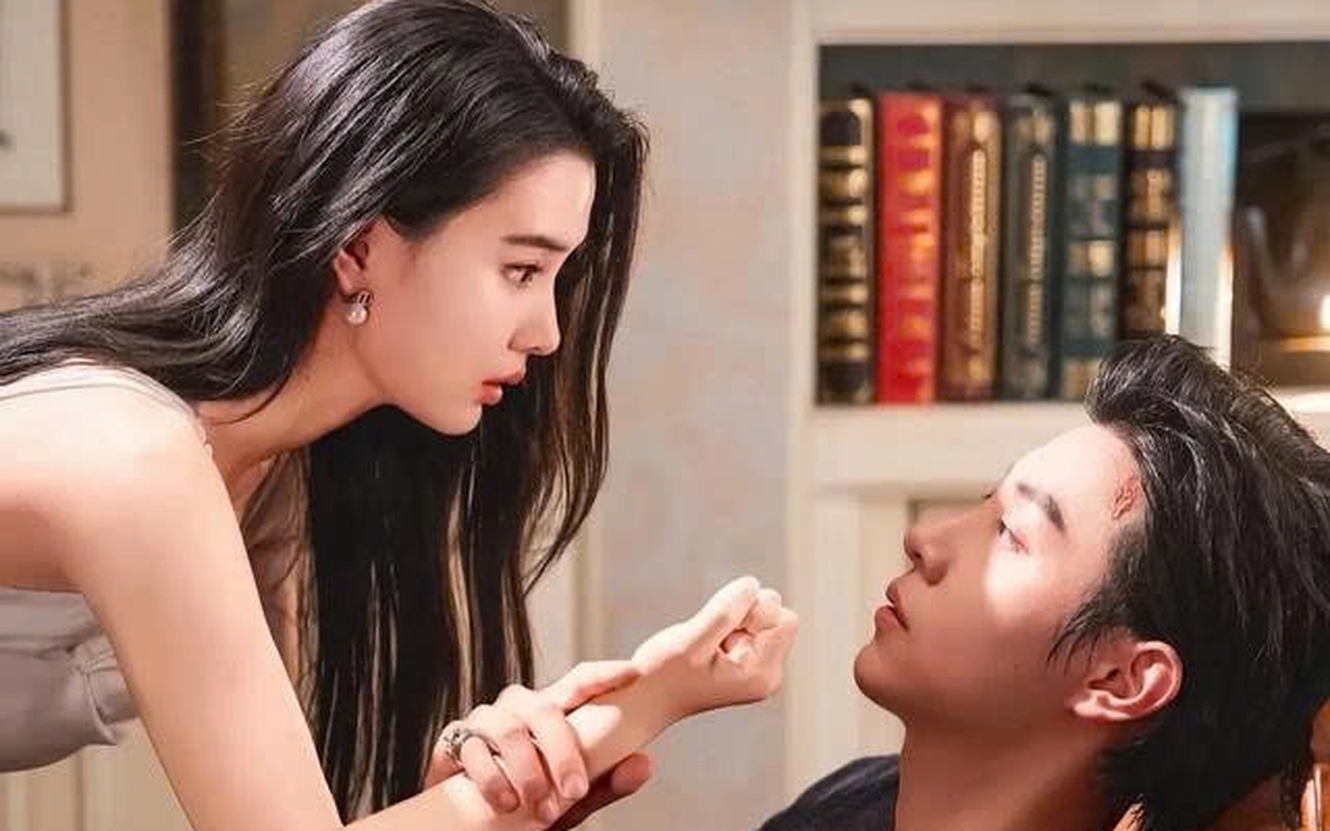 Mô típ 5.000 tổng tài bị chuốc thuốc, 3.000 nữ chính nhầm phòng trong phim Trung Quốc