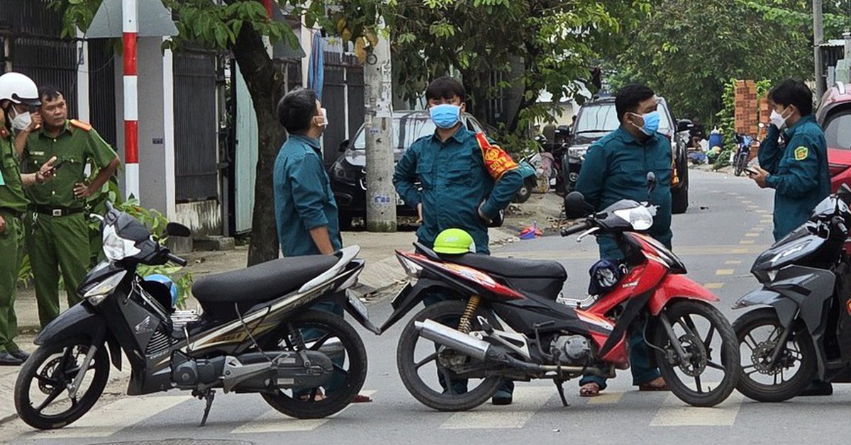 Vụ thi thể cô gái trong ô tô: Chủ xe không khóa cửa vì xe cũ