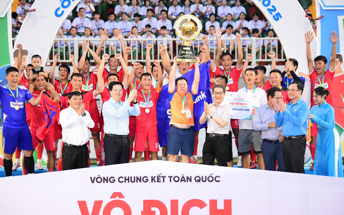 Hình ảnh ấn tượng tại Lễ bế mạc Giải bóng đá công nhân, viên chức Việt Nam 2025