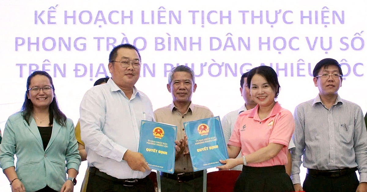 Phường Nhiêu Lộc, TP.HCM đưa chuyển đổi số đến từng người, phòng lừa đảo qua mạng