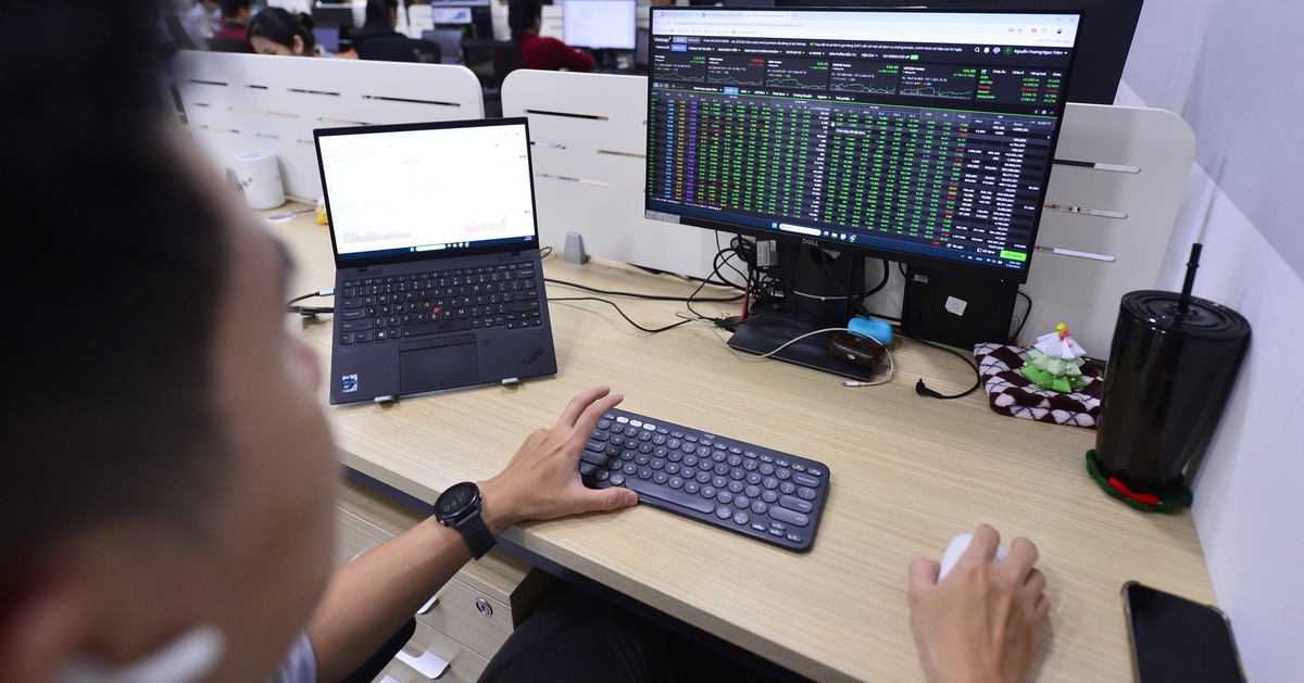 Định giá thị trường chứng khoán, tưởng ‘nóng’ nhưng thật bất ngờ nếu không tính nhóm Vingroup, Gelex