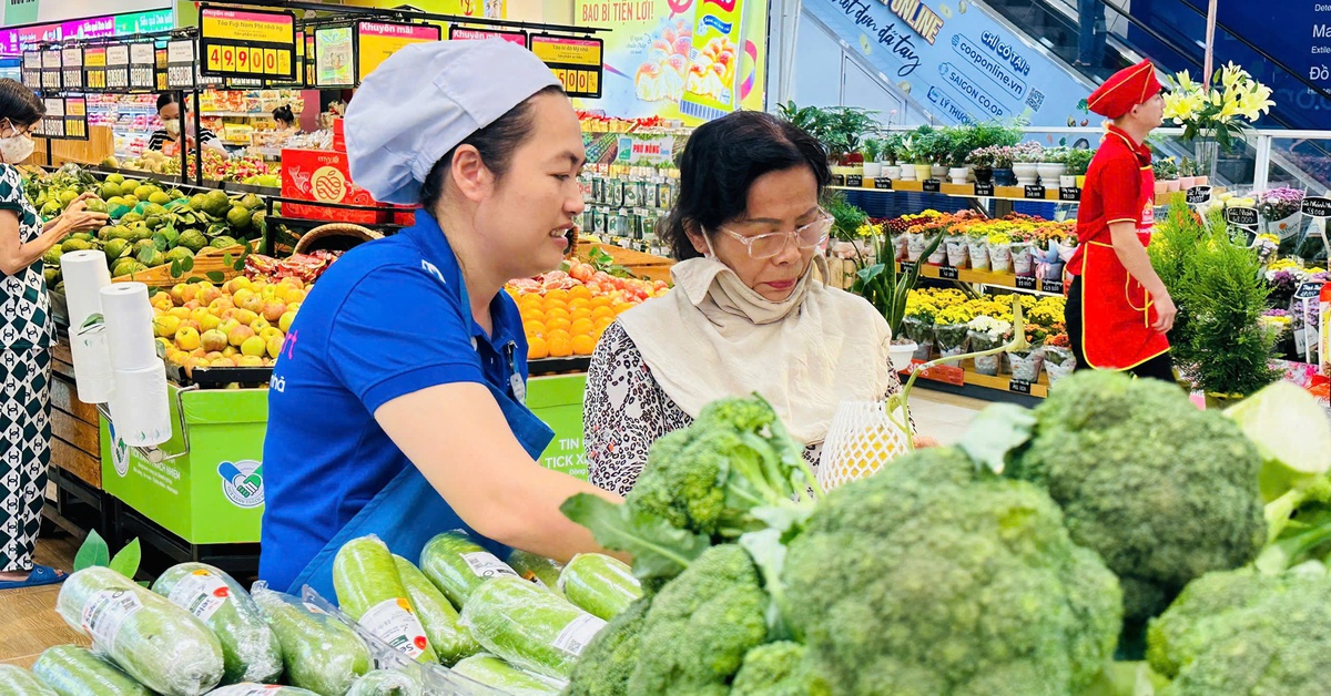 Saigon Co.op kéo giảm giá thịt, cá, rau củ đến 30% giữa mùa tăng giá, mở chuỗi ưu đãi kích cầu