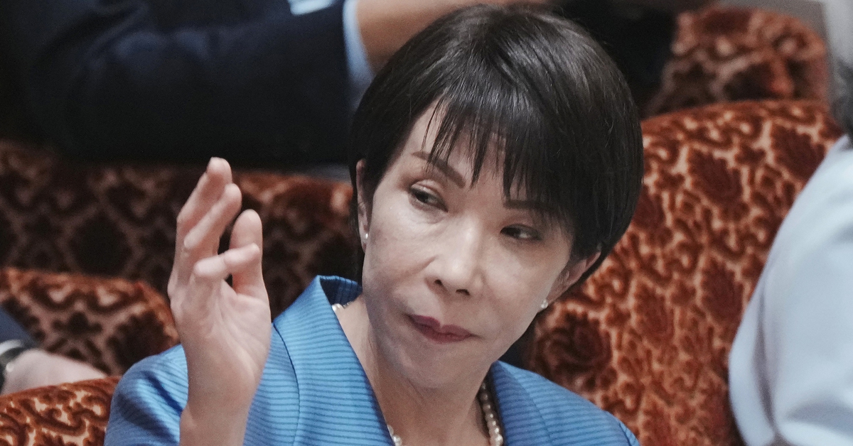 Nhật Bản 'bơm' 135 tỉ USD vào nền kinh tế gây lo ngại tăng nợ công