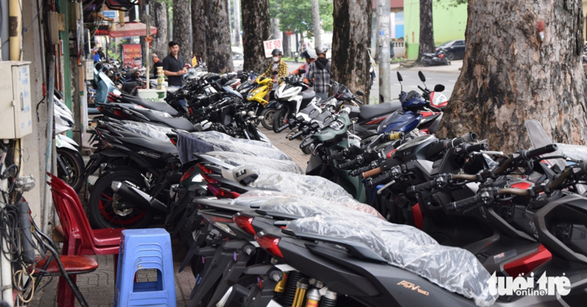 TP.HCM chính thức bỏ quyết định 32 về thu phí sử dụng tạm vỉa hè