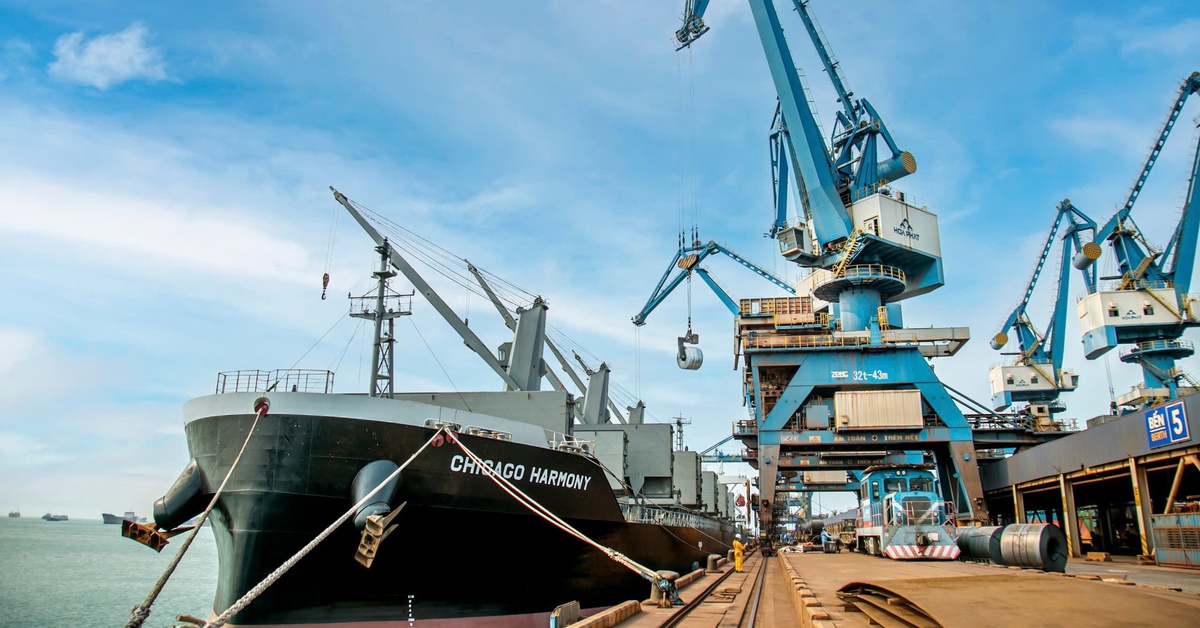 Có nơi cứ 2km lại có một trung tâm logistics, có nơi hàng trăm km không có trung tâm nào