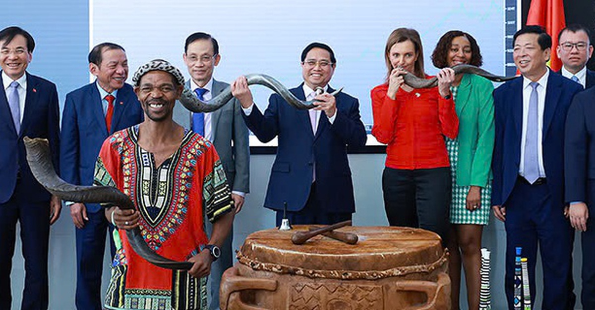 Thủ tướng Phạm Minh Chính thăm sàn chứng khoán lớn nhất châu Phi