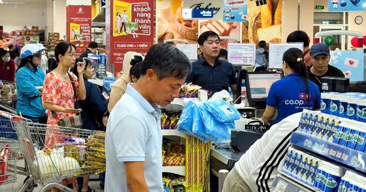 Siêu thị tìm cách chi viện miền Trung