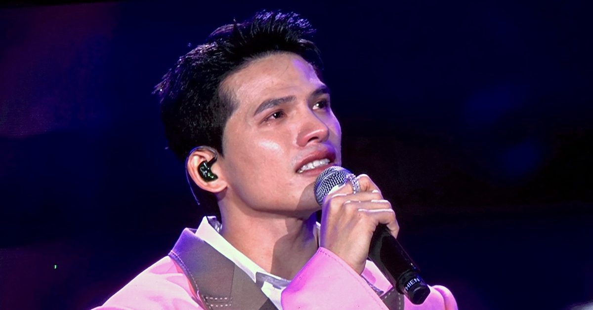 Quốc Thiên khóc trong concert 10.000 khán giả, ủng hộ 200 triệu về đồng bào miền Trung