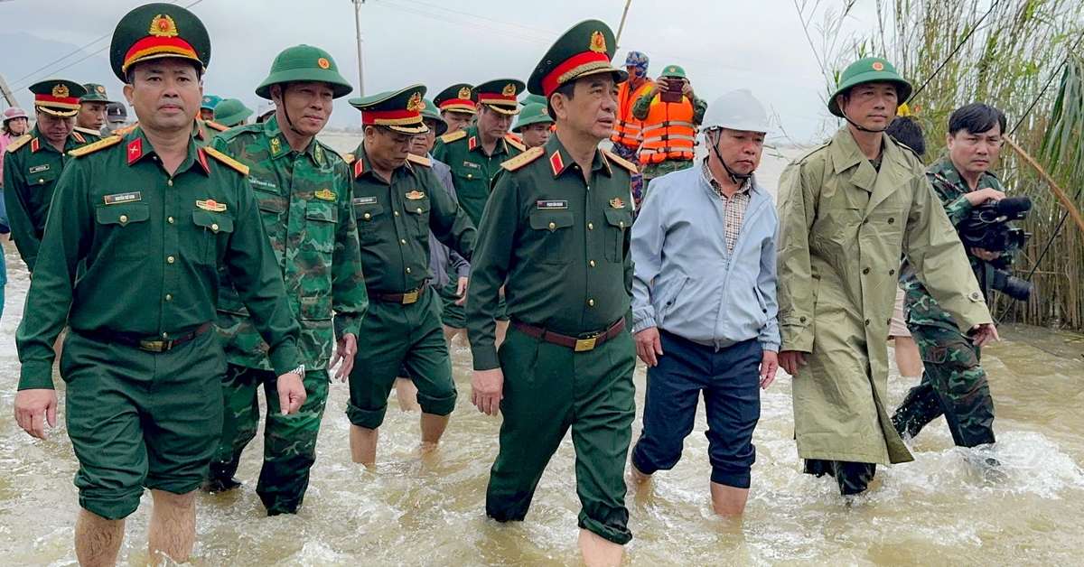 Bộ Quốc phòng: Xuất cấp hàng dự trữ quốc gia hỗ trợ nhân dân vùng lũ Trung Bộ