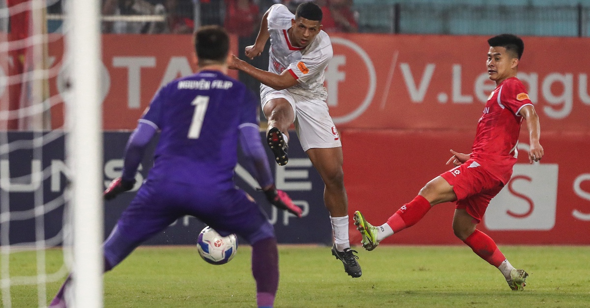 Công An Hà Nội - Thể Công Viettel (hiệp 2) 1-1: Leygley Adou bỏ lỡ cơ hội khó tin