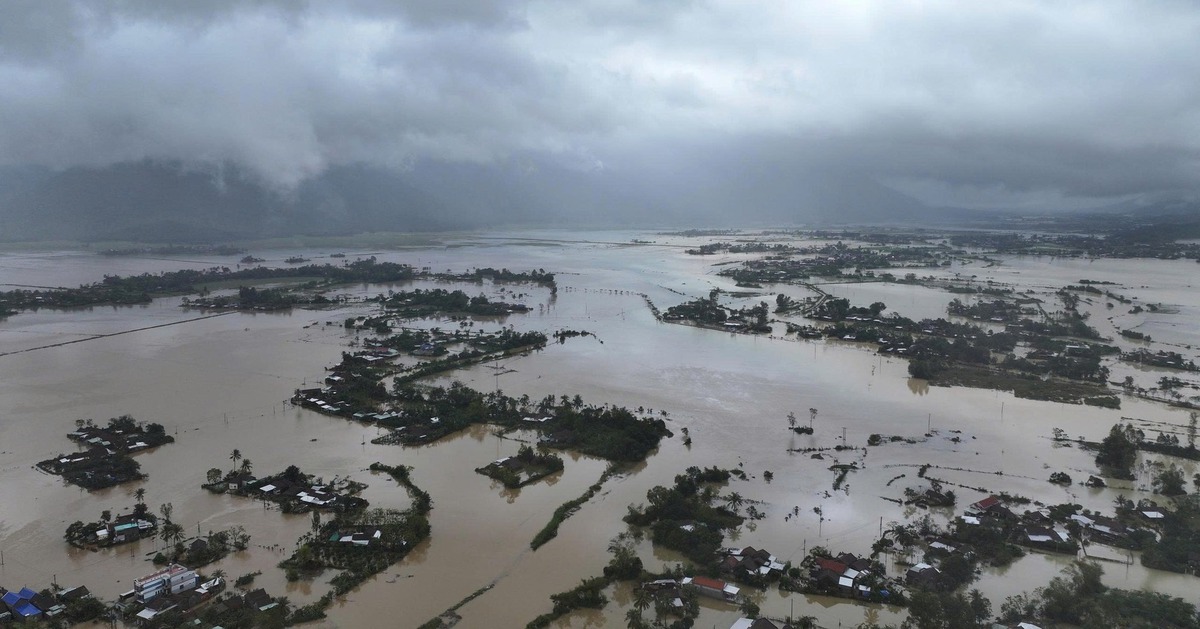 Không khí lạnh tăng cường khả năng gây mưa lớn diện rộng ở Huế đến Gia Lai