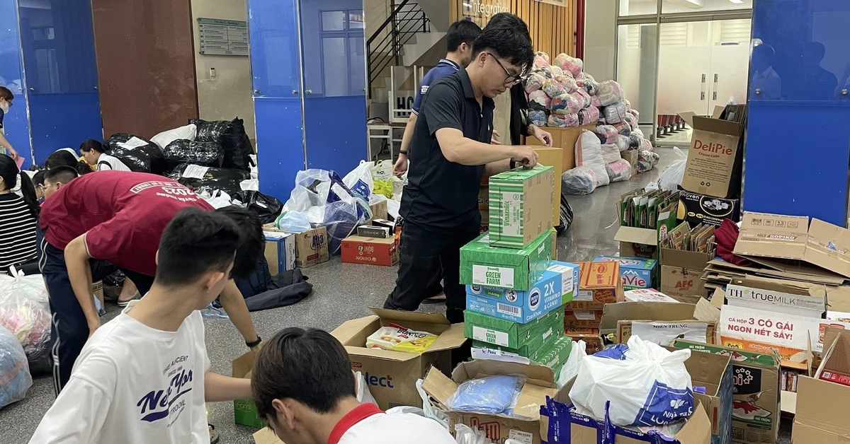 Hàng loạt trường đại học phát động chiến dịch hỗ trợ sinh viên miền Trung