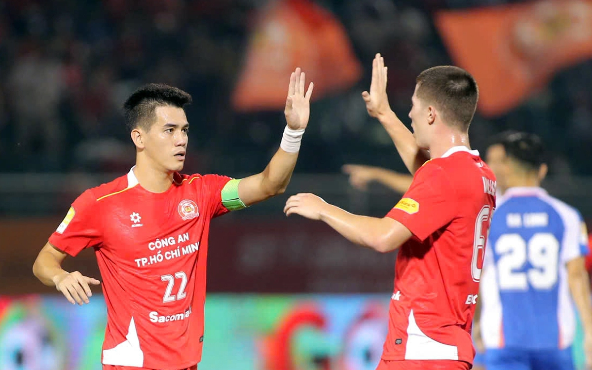 'Tịt ngòi' ở đội tuyển, Tiến Linh ghi bàn ở Cúp quốc gia