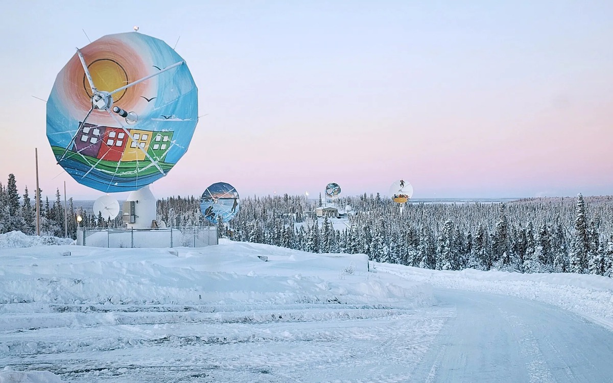 Cuộc đua không gian với Trung Quốc làm bùng nổ xây dựng ăng ten vệ tinh ở Bắc Cực