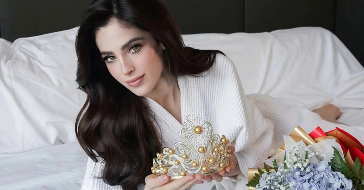 Cựu giám khảo yêu cầu tước vương miện tân hoa hậu Miss Universe