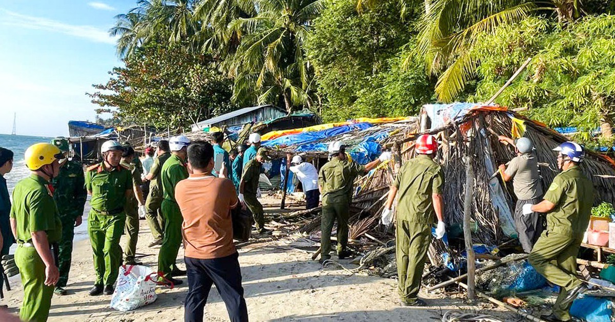 Tháo dỡ 50 căn nhà, tum, chòi tạm ở Hòn Sơn lấn chiếm đất nhà nước quản lý