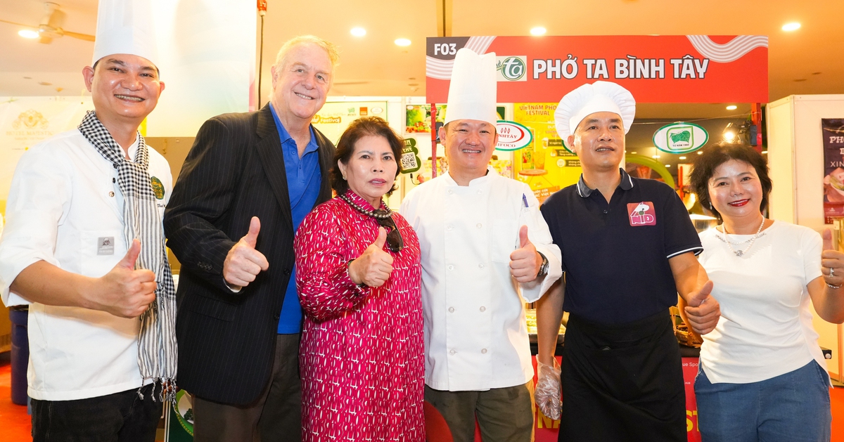 Bình Tây Food: Phở ăn liền ra quốc tế phải chuẩn vị Việt