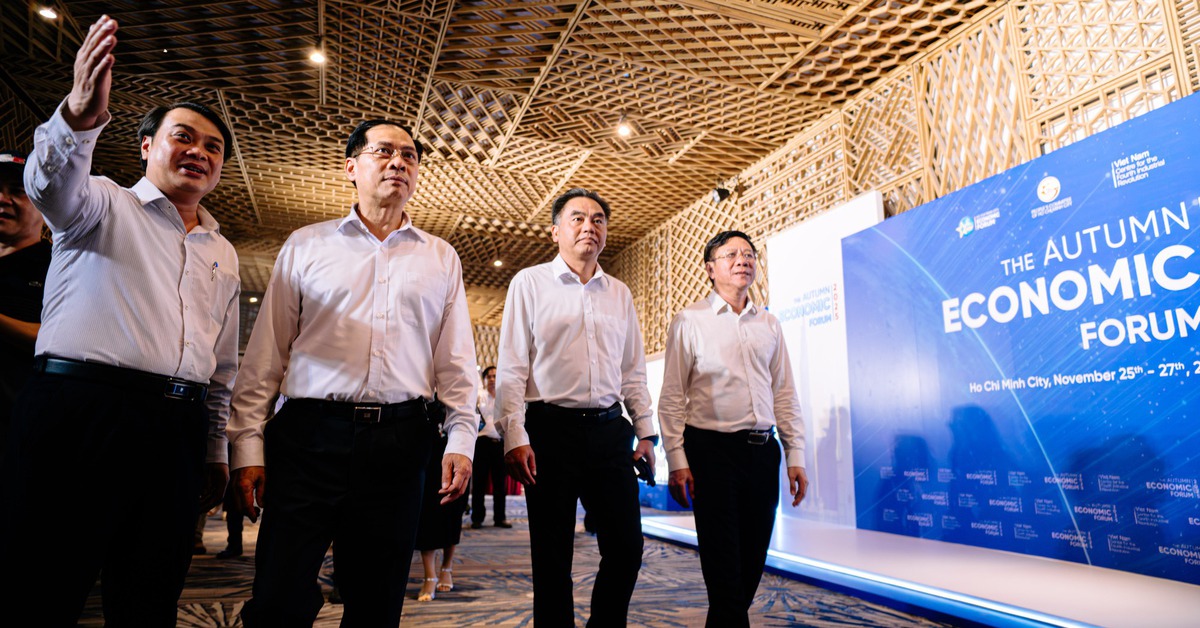 Phó thủ tướng Bùi Thanh Sơn kiểm tra công tác chuẩn bị cuối cho Diễn đàn Kinh tế mùa thu