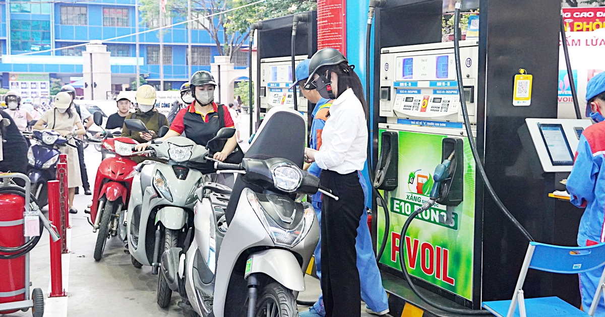Bắt buộc dùng xăng E10 từ tháng 6-2026, Phó thủ tướng yêu cầu giám sát chất lượng
