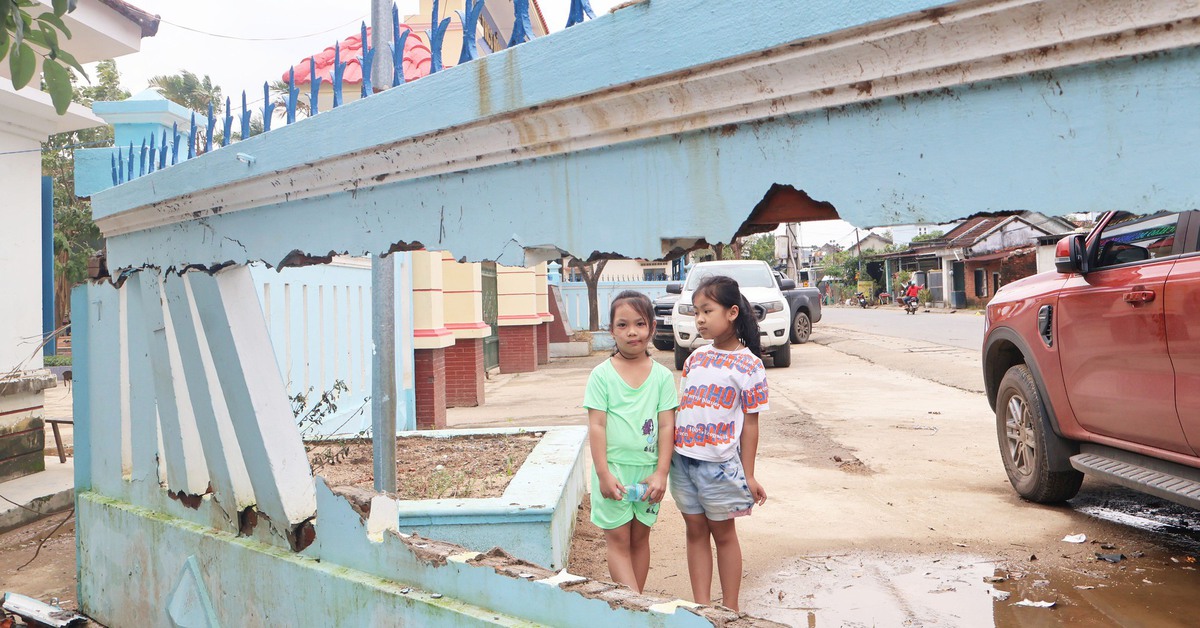 Xác xơ những ngôi trường ở rốn lũ Hòa Thịnh, vắng bóng thầy trò