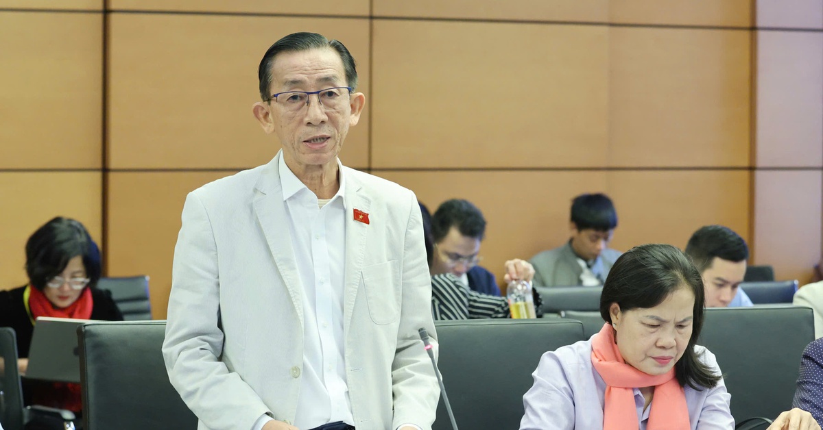 Đại biểu đề xuất dành nguồn lực thỏa đáng phục hồi khẩn cấp các trường học vùng lũ