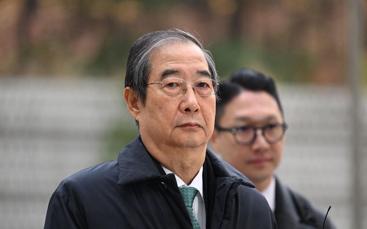 Cựu Thủ tướng Han Duck Soo bị đề nghị 15 năm tù vì vụ thiết quân luật