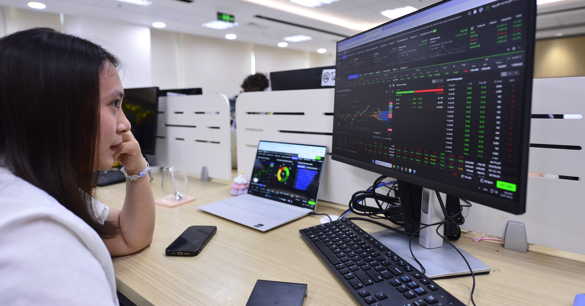 Khối ngoại mua ròng trở lại, nhóm cổ phiếu Gelex 'trỗi dậy', chứng khoán tăng mạnh