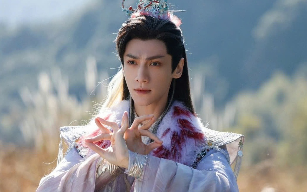 Ngán ngẩm 'đánh phấn trước, đánh giặc sau' trong phim cổ trang Trung Quốc