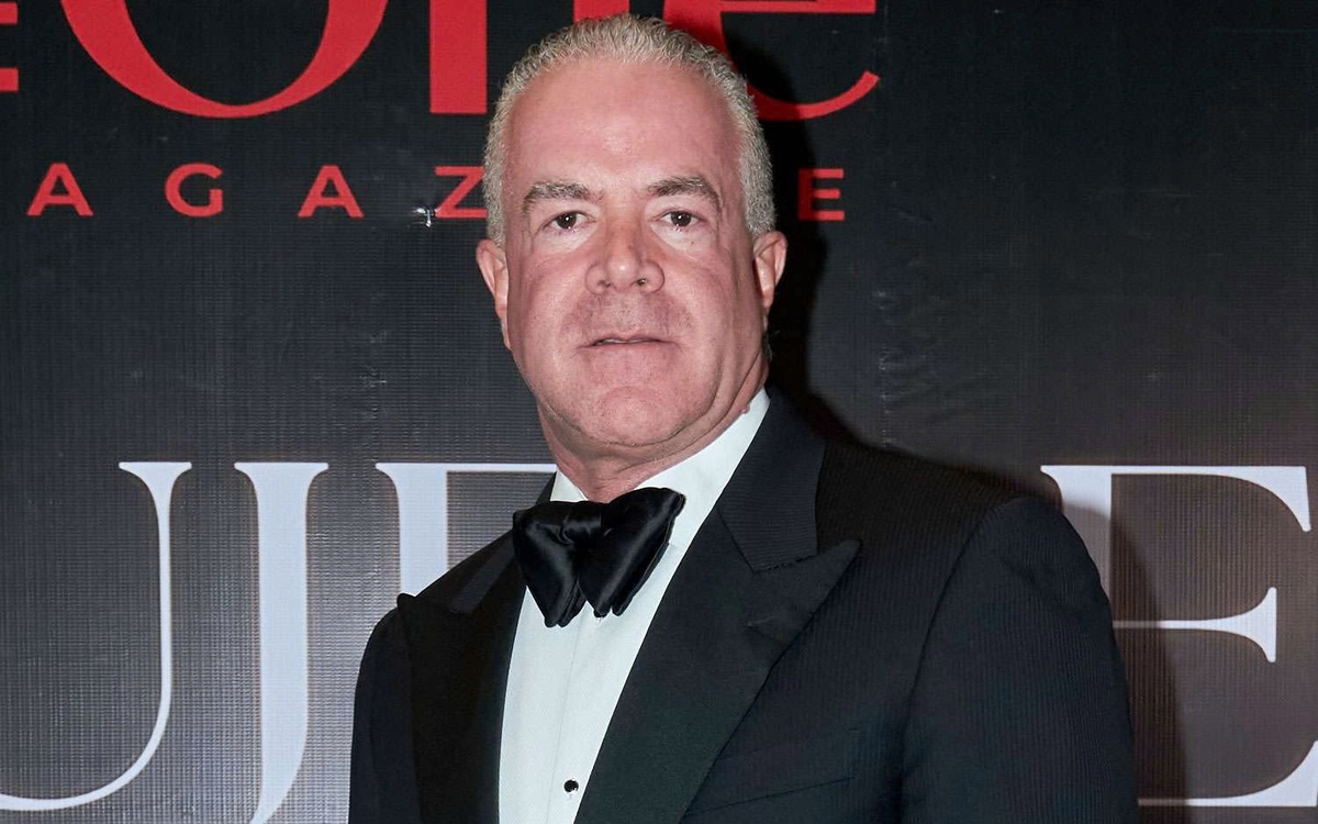 Chủ tịch Miss Universe bị truy nã vì buôn ma túy, vũ khí