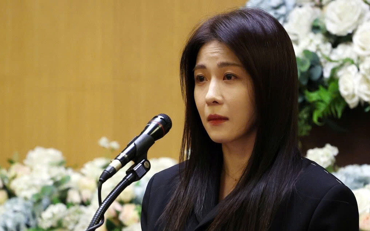 Jung Bo Seok, Ha Ji Won, Jung Il Woo... khóc đỏ mắt trong lễ tang 'ông nội quốc dân' Lee Soon Jae